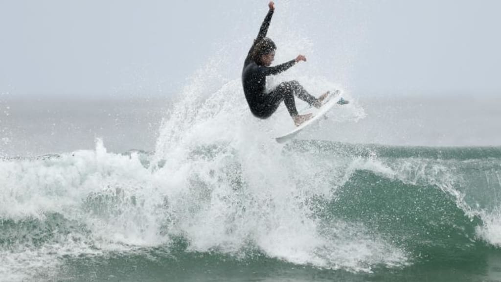 SCG Surfer